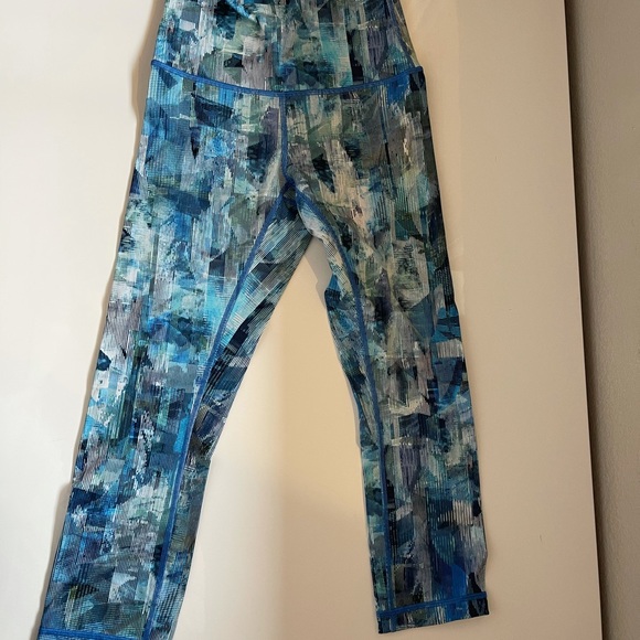 Lululemon Wunder Under Size 4 crop
